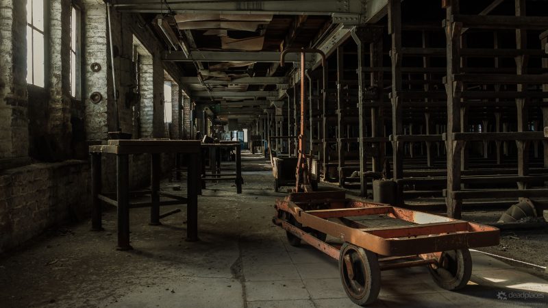 e4da3b7fbbce2345d7772b0674a318d5